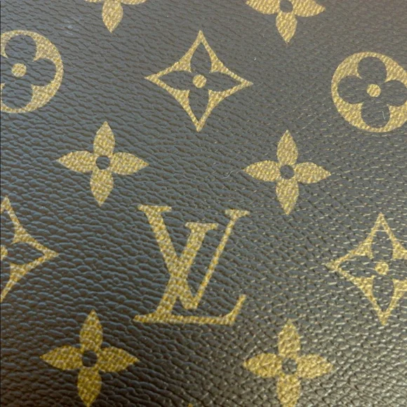 Louis Vuitton Monogram Neverfull Pouch (Red Interior)